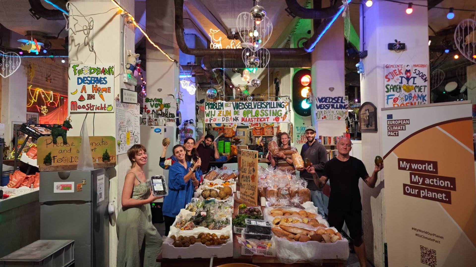 Lief Weken: Monday Foodbank’s Cake & Bread Giveaway